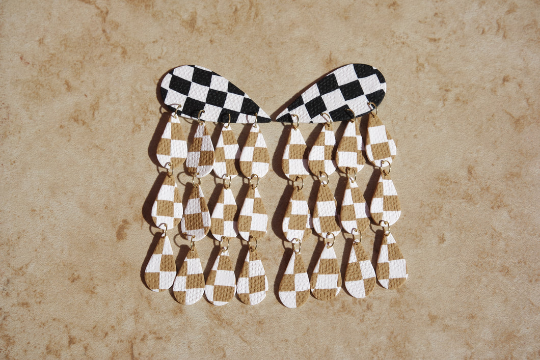BREEZE- white&tan checkerboard