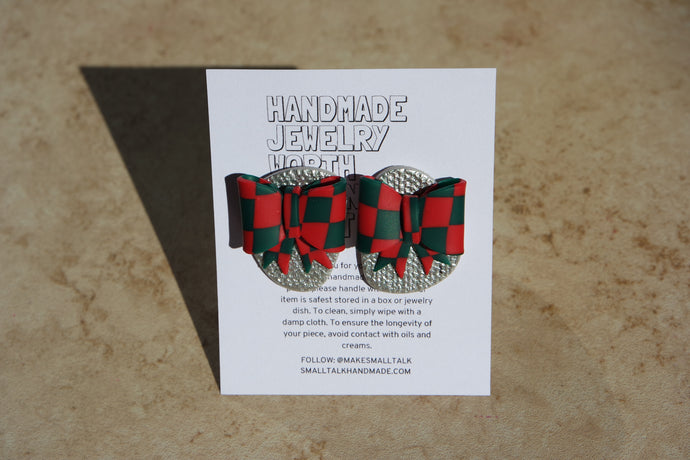 HOLIDAY EDITION STUD- chrome, red&green checkered bow