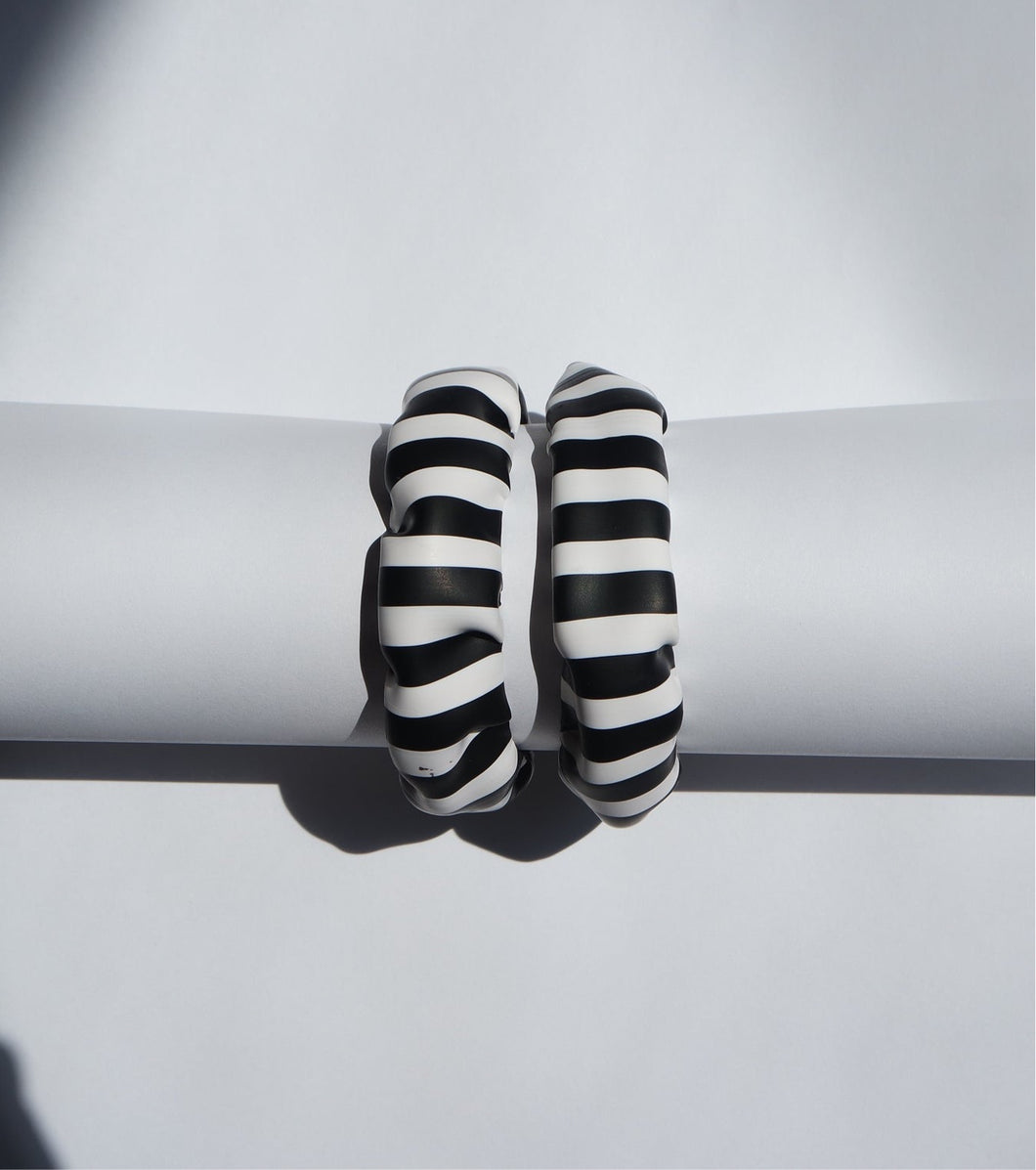 HOOP DREAMS- black&white stripes