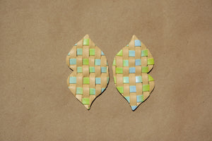 LUSH- tan & blue ombre basketweave